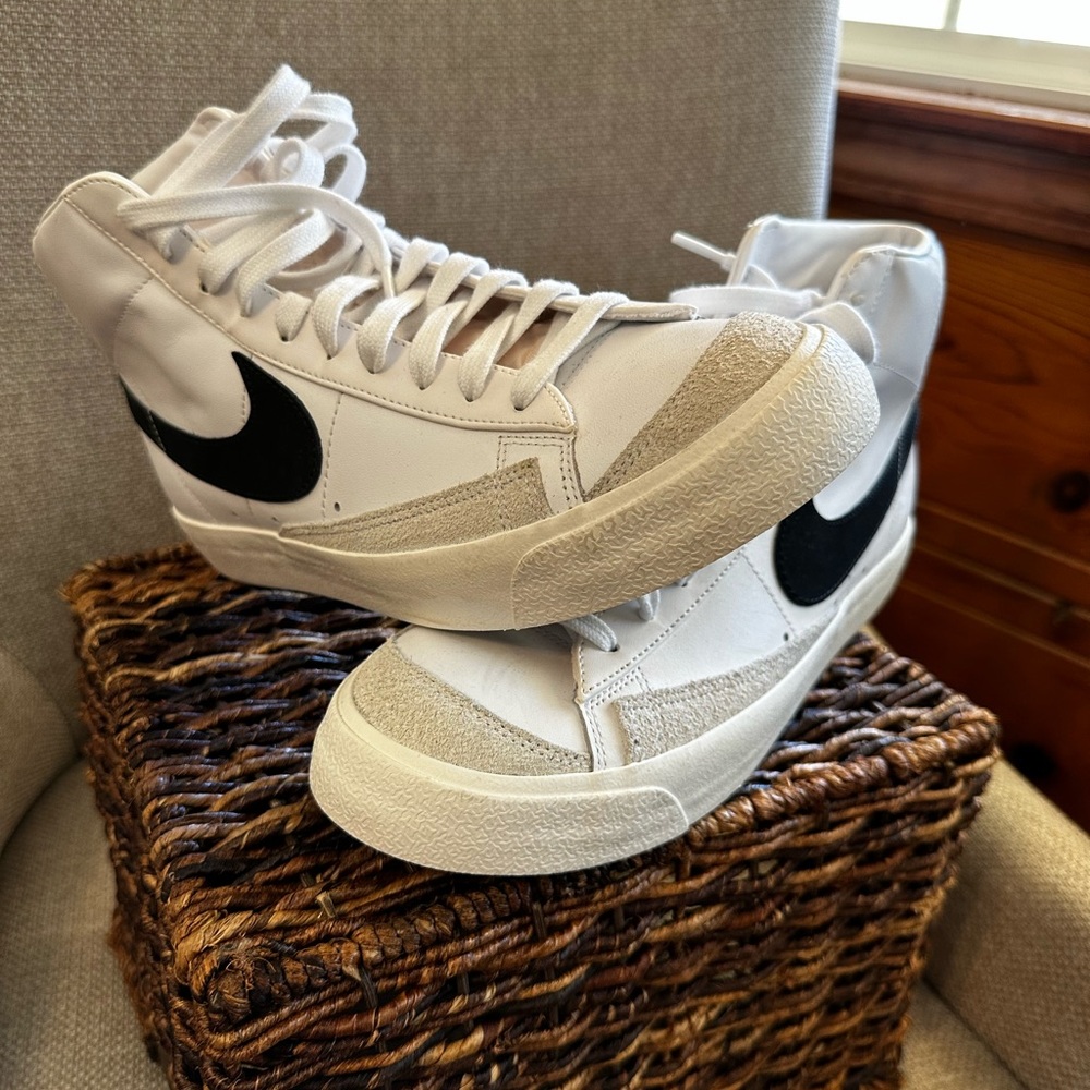 White Mens Nike High-tops Size 11